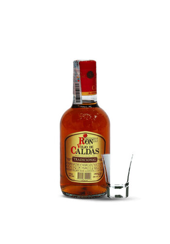 Trago sencillo Ron viejo caldas
