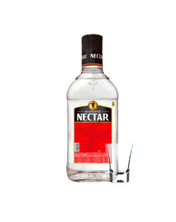 Trago sencillo de aguardiente néctar rojo