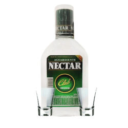 Trago doble de aguardiente nectar verde